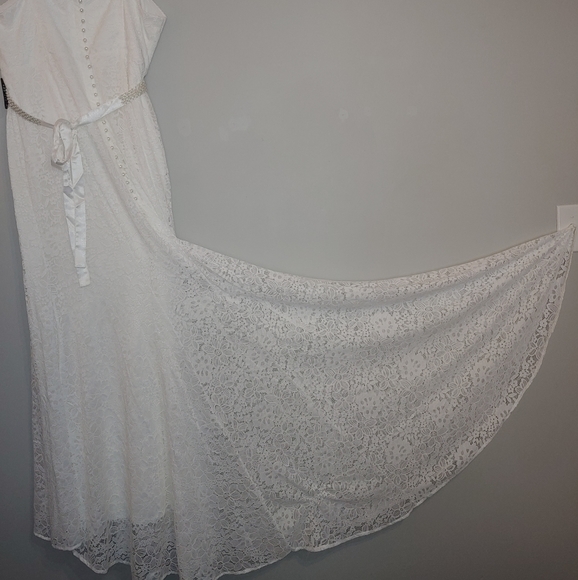 NWT's--Torrid...Stunning Wedding Mermaid Dress! - Picture 10 of 11